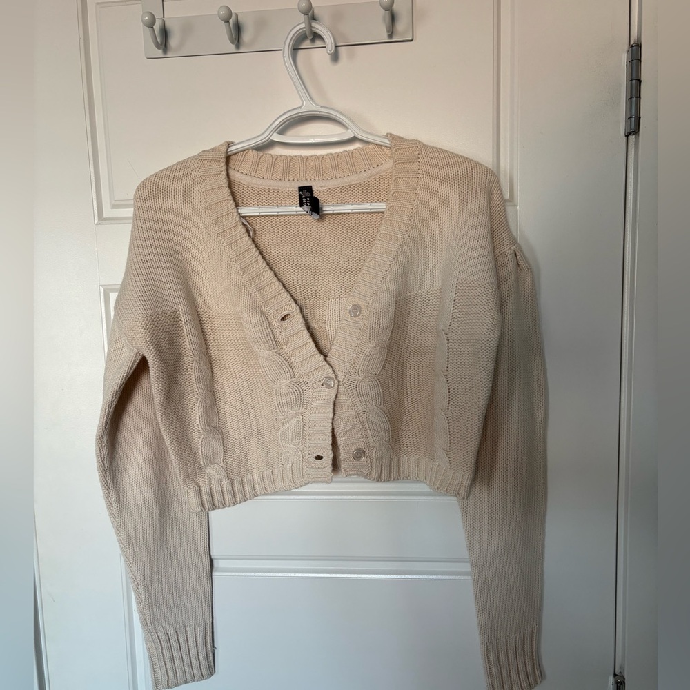 Cropped knit cardigan